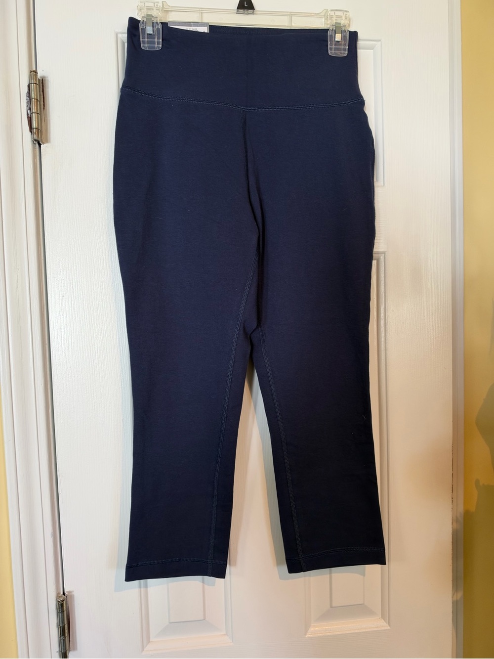 tek gear Navy High-Waist Capri Pants